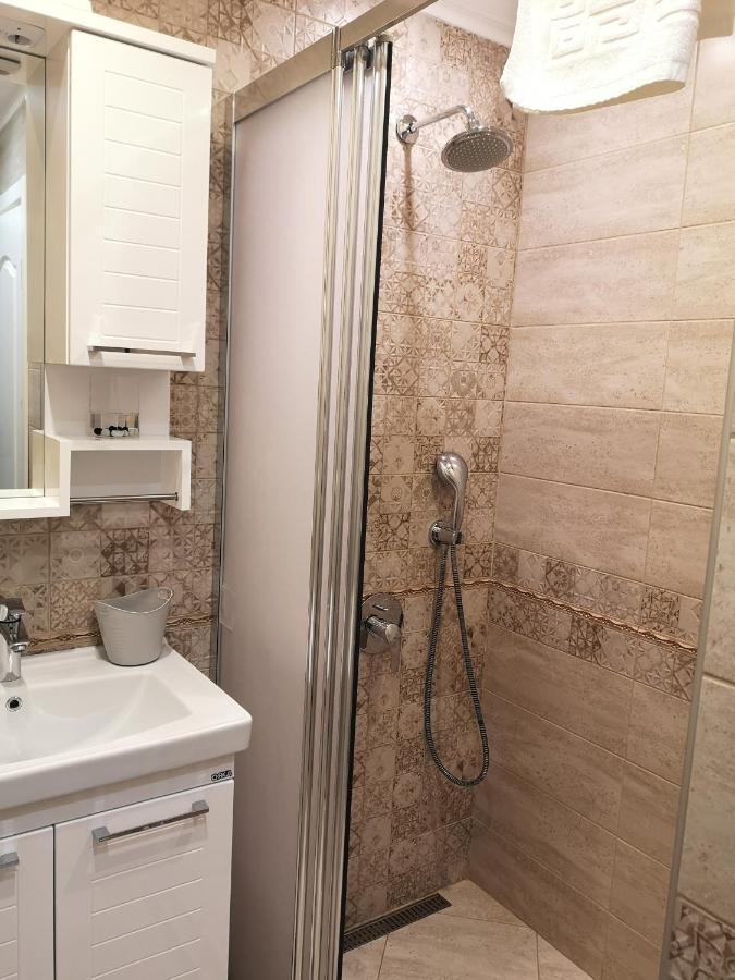 Central Varna Apartment - Lets4Holiday Eksteriør bilde