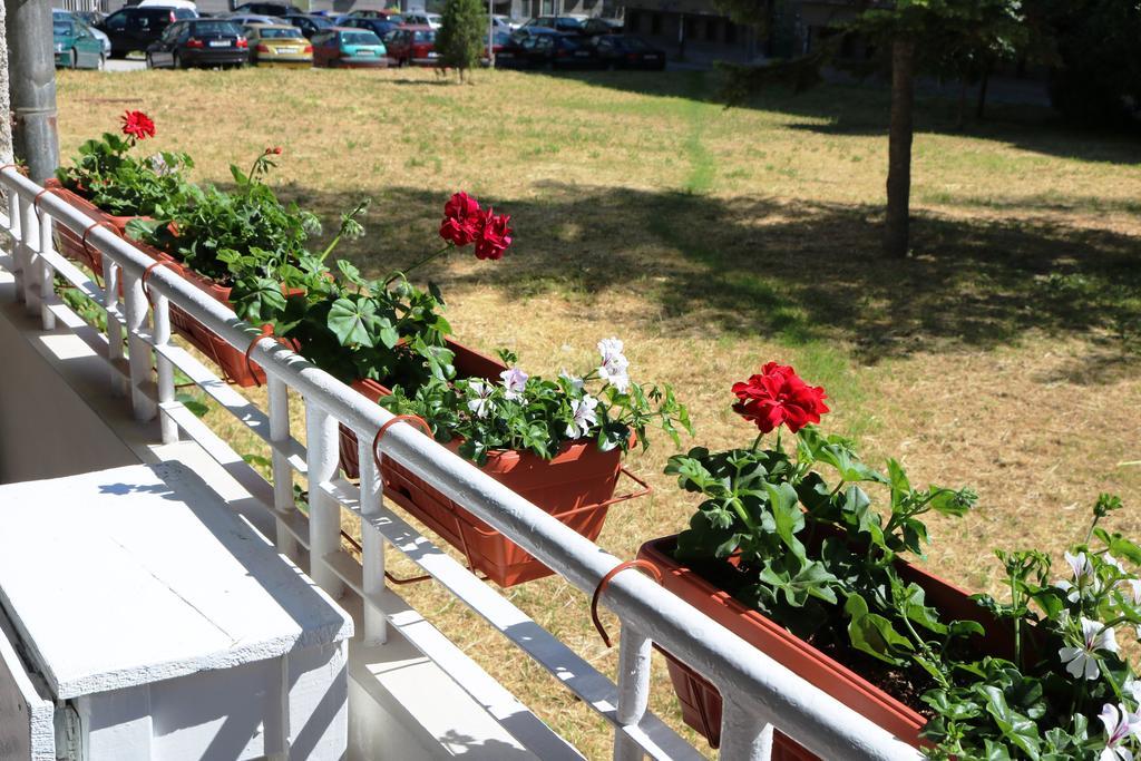 Central Varna Apartment - Lets4Holiday Eksteriør bilde