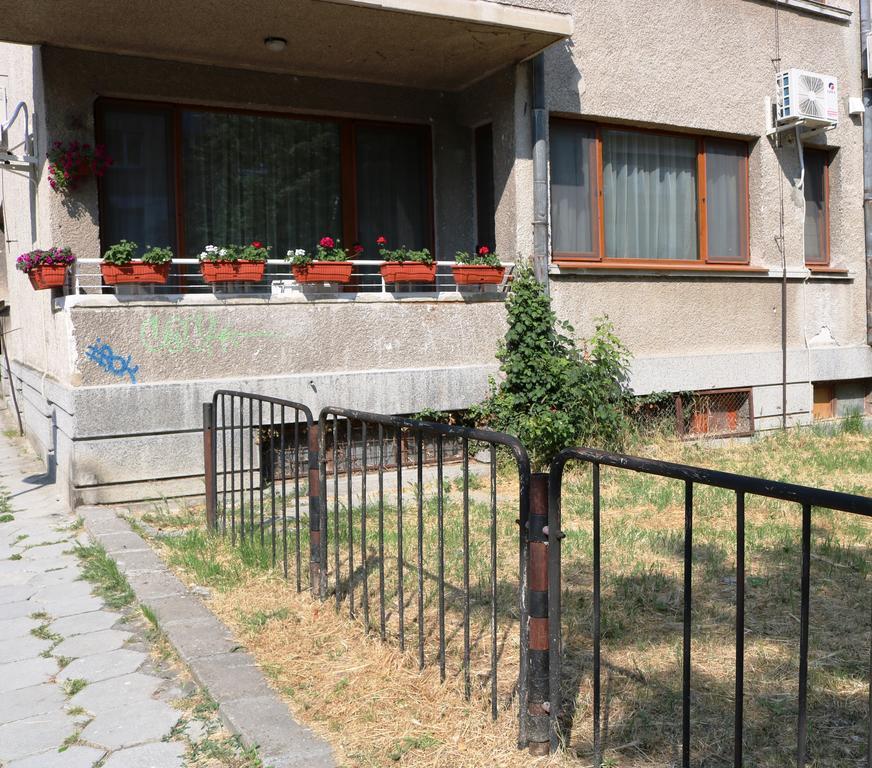 Central Varna Apartment - Lets4Holiday Eksteriør bilde