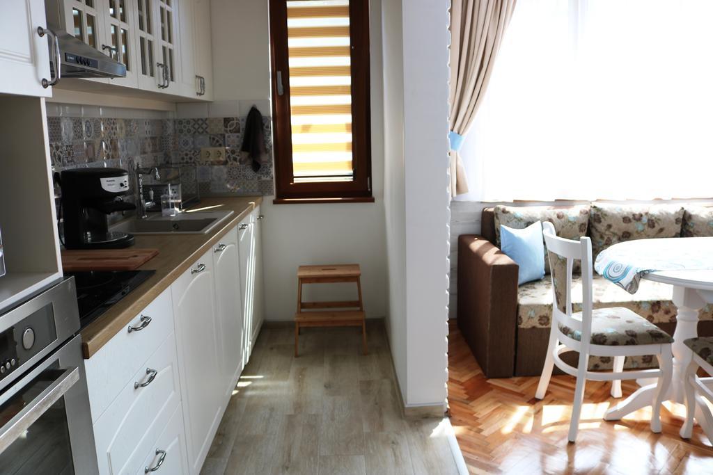 Central Varna Apartment - Lets4Holiday Eksteriør bilde