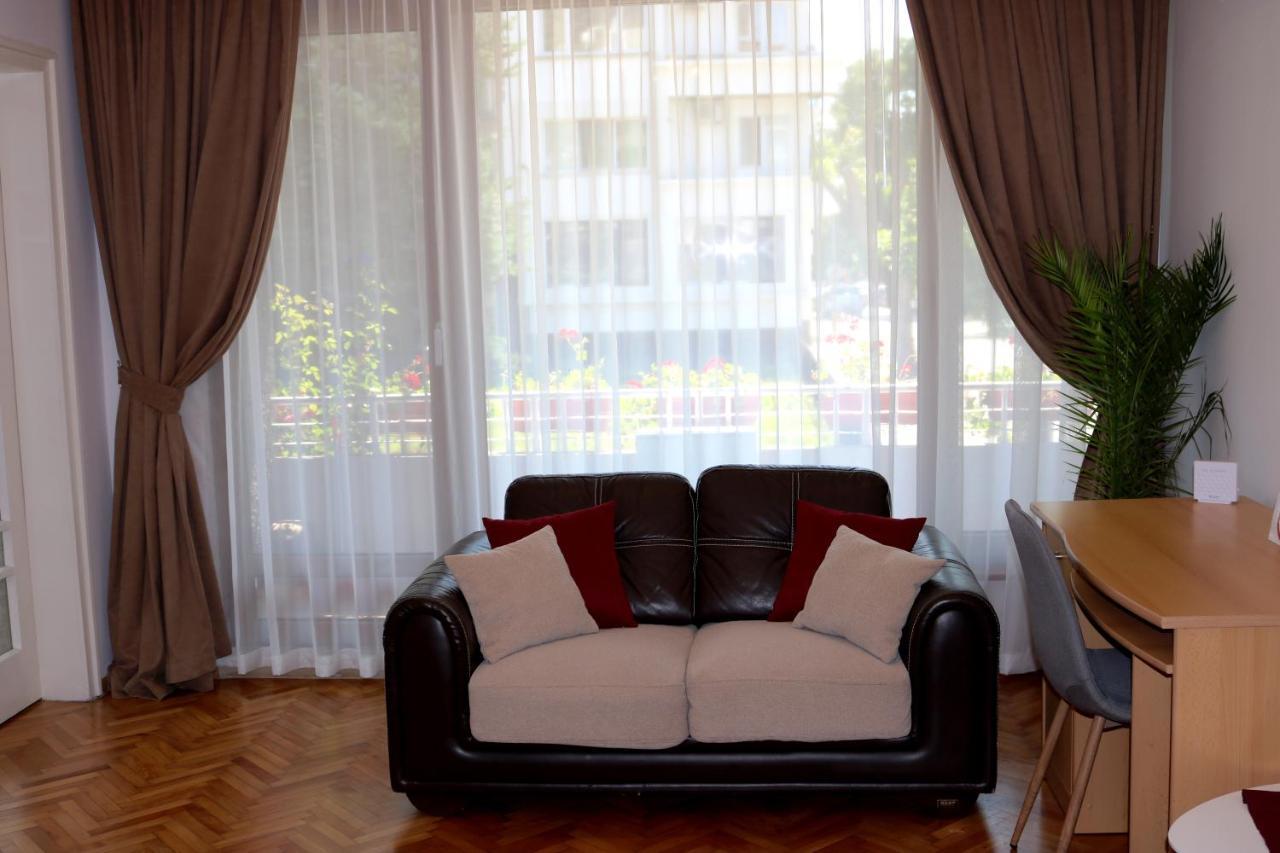 Central Varna Apartment - Lets4Holiday Eksteriør bilde