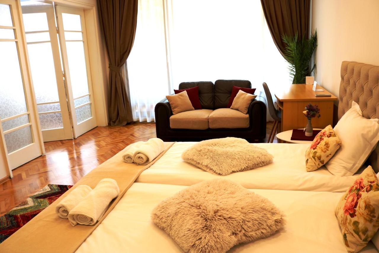 Central Varna Apartment - Lets4Holiday Eksteriør bilde