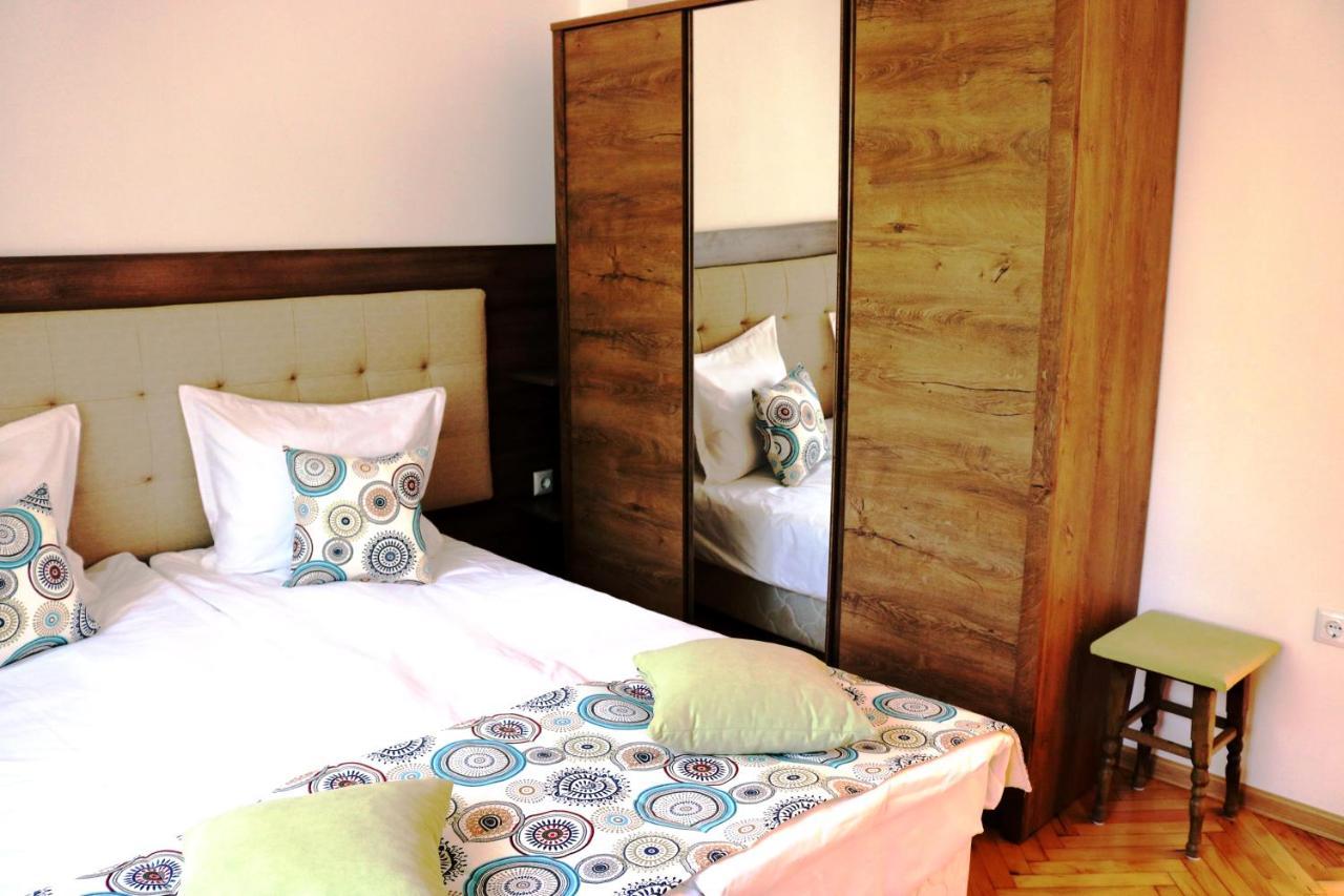 Central Varna Apartment - Lets4Holiday Eksteriør bilde
