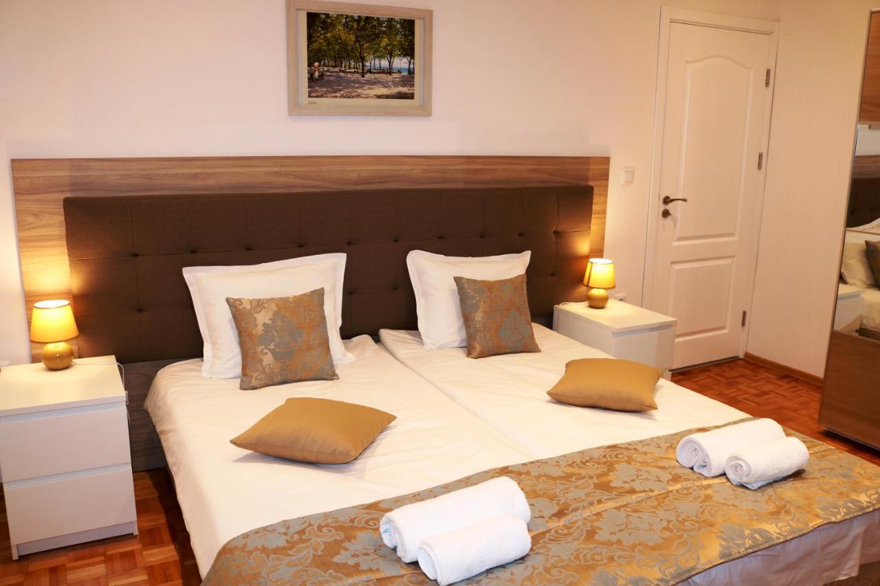 Central Varna Apartment - Lets4Holiday Eksteriør bilde